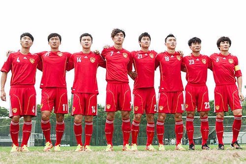 捷报！国足世预赛5-0大胜，这个国足大胜哪几个球员表现最好？