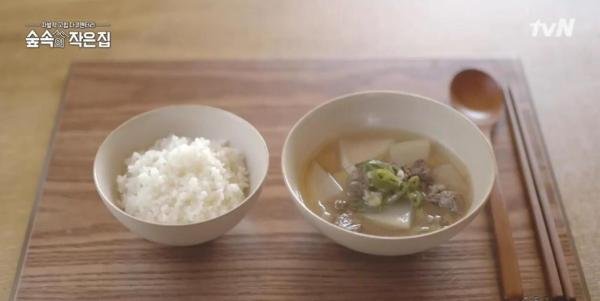 《林中小屋》 观众看的想睡觉,豆瓣评分9.0