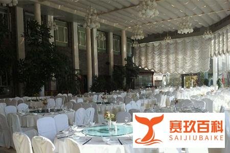 在昆明办婚礼需要知道的：昆明婚宴酒店价格一般是多少？