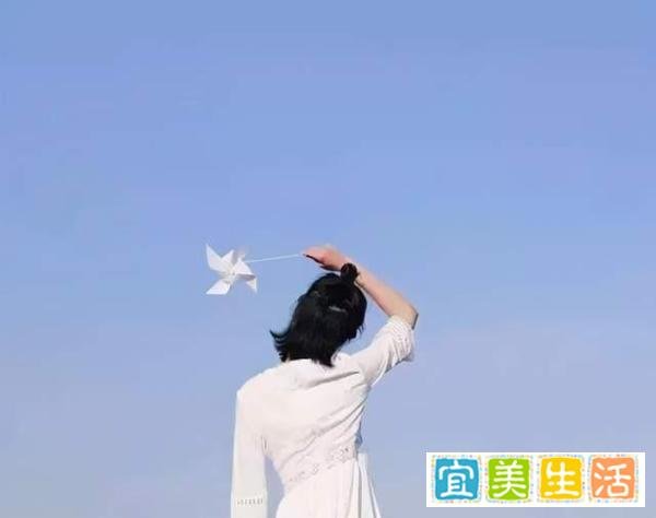 相亲男第一次吃饭不主动去买单,这样的男人还能交往吗?