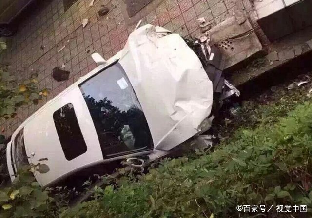 山东威海女司机致2死1伤,事故监控曝光后引起了大家怎么样的讨论?