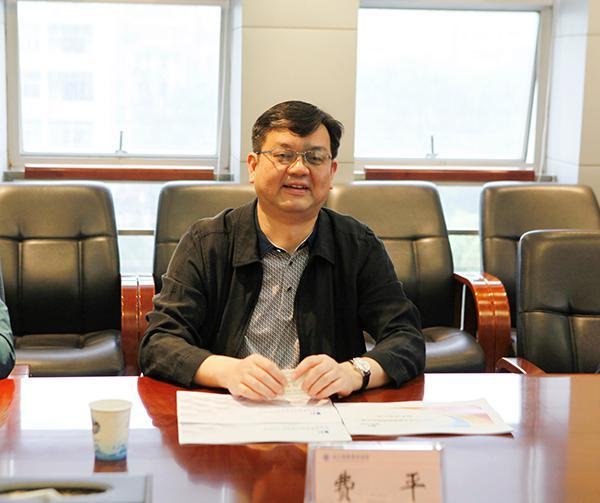 这名副市长在洛杉矶买房,费平怎么这么有钱?