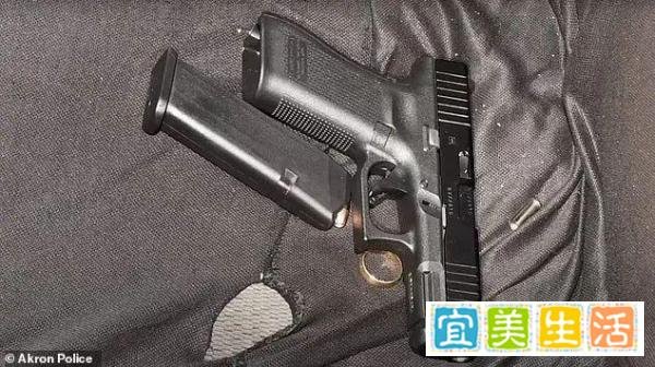 美国枪击又一起,黑人外卖员被8名警察连开80多枪打死