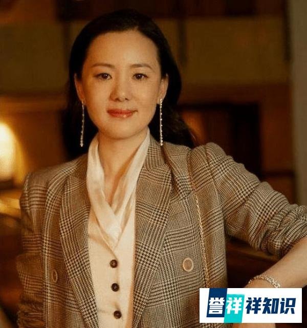演员咏梅:陪伴陈道明8年无名分,如今身价几个亿,嫁给王菲初恋
