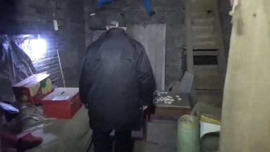 河南老人挖通屋内宋代古地道,老人是如何做到的?