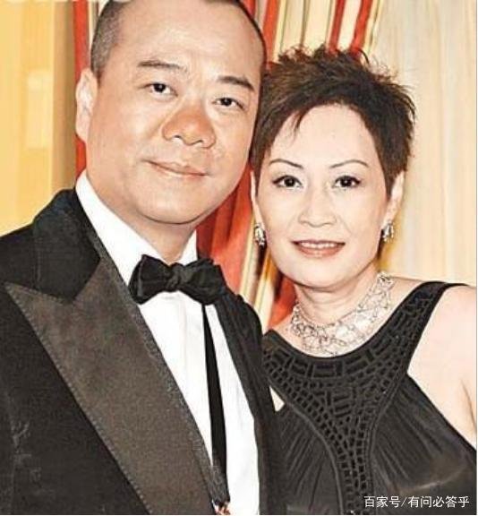 与赌王孙女相恋,婚后才知老婆强大背景,被外界调侃傻男演员的是谁?