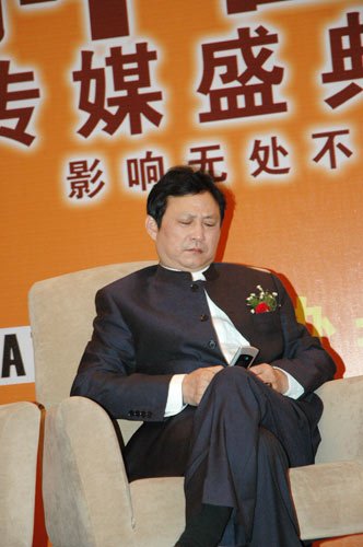 陈思思前任丈夫是什么背景？