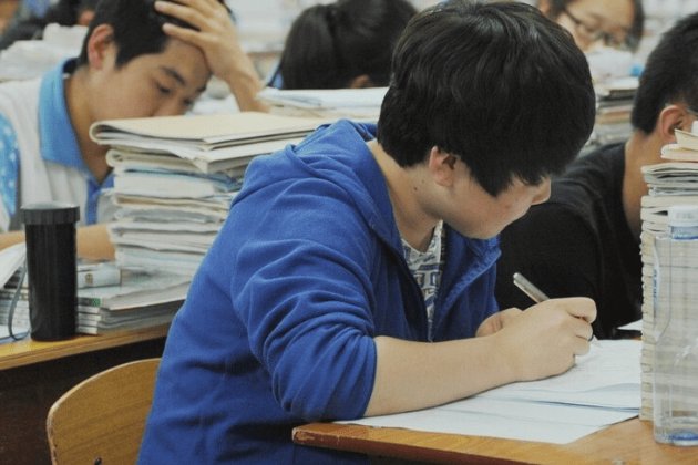 高考文科和理科分数线