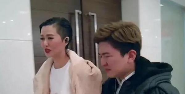 张大大直播哭了,又被整破防了