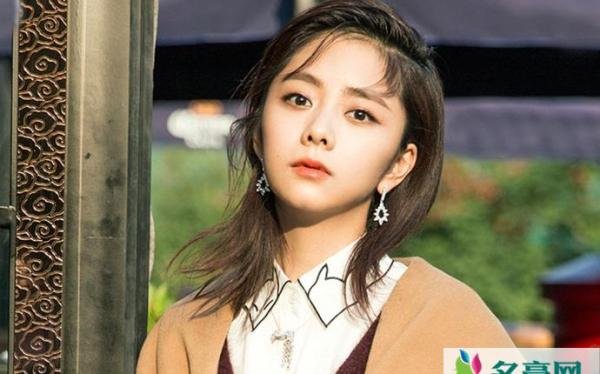 谭松韵家庭变故 谭松韵妈妈发生什么意外了
