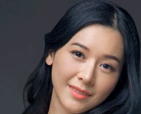 甄锡的生活怎么样?甄锡现在发展的怎么样了?