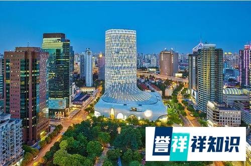 小伙30多万买机器人对外租8000一天