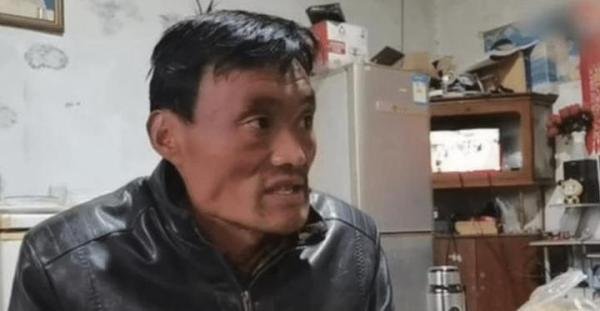 拉面哥妻子在面摊因低血糖晕倒 你有什么想说的