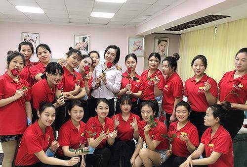 宝安学美容要多少学费（学美容的正规学费）