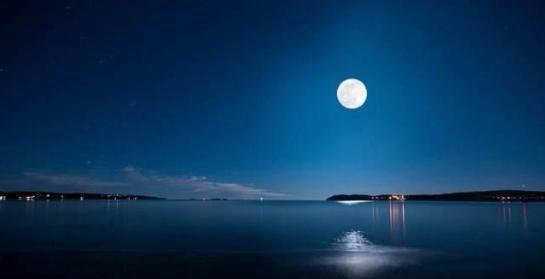 张若虚的《春江花月夜》，为什么会被称为孤篇压倒全唐？