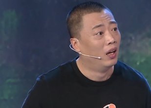 公然“炮轰”苗阜和西安相声节,相声演员马腾翔,是什么来头?