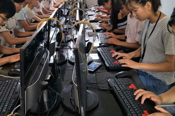 网络用语滚刀和扣字是什么意思？