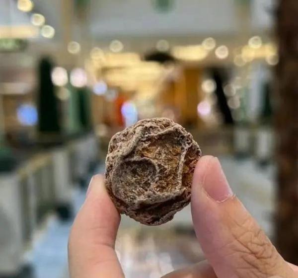 2颗话梅51元?上海一店铺话梅按克卖!市监局:商户可自行定价