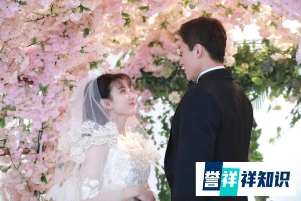 《乔家的儿女》原著“变心成性”的戚成钢，早已爱上乔四美，可惜