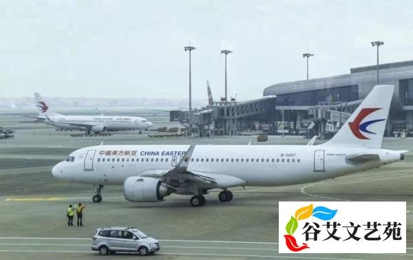 东航波音737垂直俯冲坠地，和国外两起空难惊人相似，原因一样？