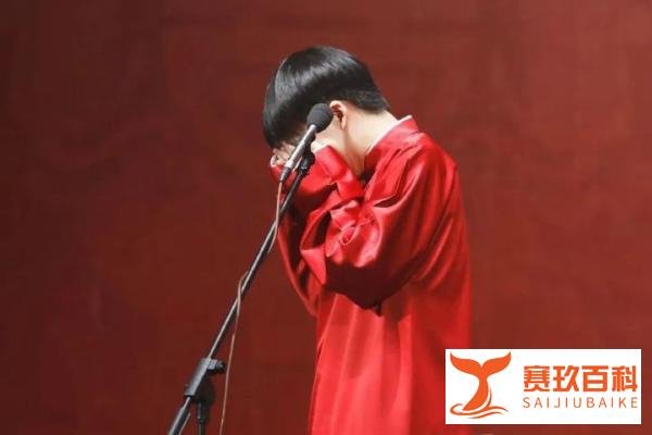 女网红自曝和郭麒麟发生关系，晒出私密聊天记录，吐槽男方太敷衍