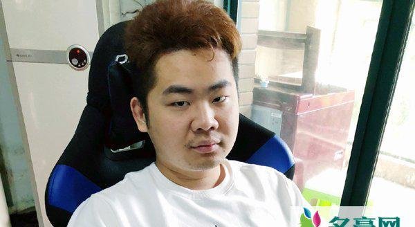 洞主丨歌神洞庭湖个人资料最新消息 网红洞主丨歌神洞庭湖在哪里播真名叫什么怎么火的